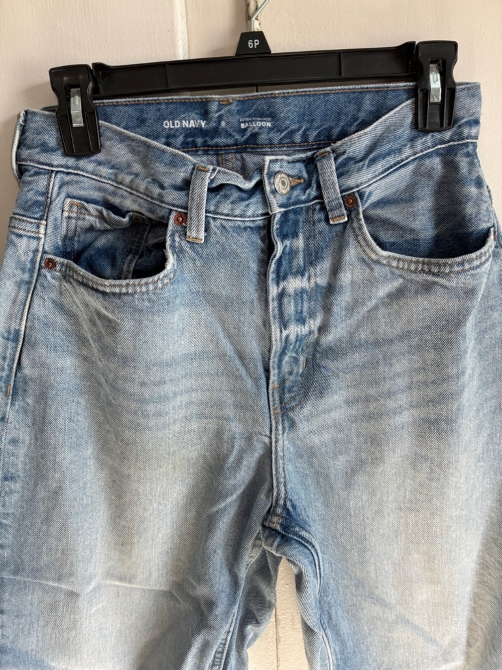 Old Navy Light Wash Extra High-Waisted Balloon Ankle Denim Jeans - Picture 3 of 8